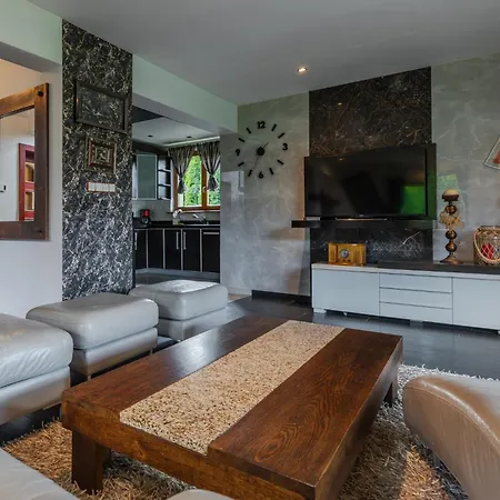 Kizzy Dom Na Wylacznosc Karkonoce Пеховице